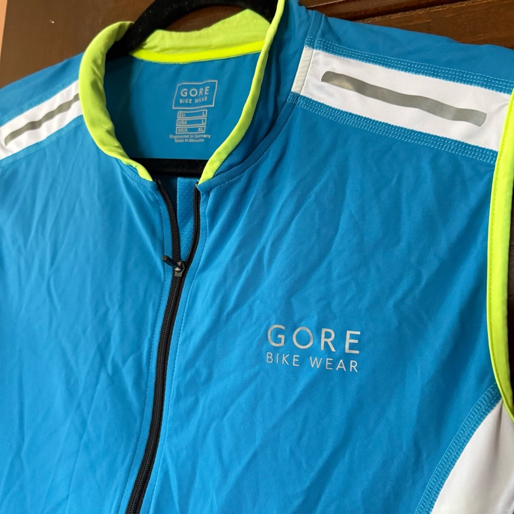 Gore Bike Wear Blue Sleeveless Tank Top - Picture 2 of 5